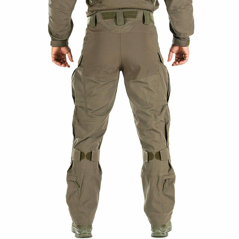 Flame-retardant and tear-resistant combat pants