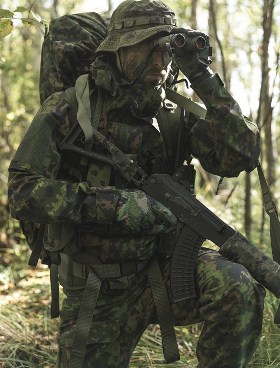 Multi-functional waterproof hardshell camouflage jacket